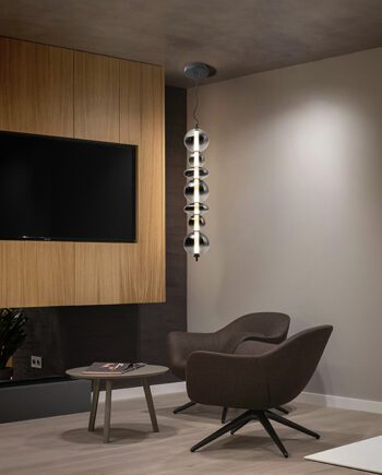 Lámpara GLADIS negra y tulipas de cristal fumé con 24W Led Schuller