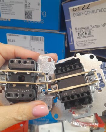 Mecanismos Niessen doble interruptor 8122