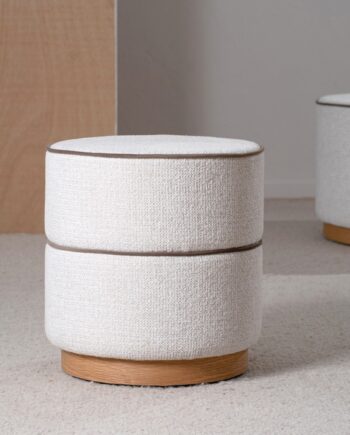 SET 2 PUFS ADA tonos marfil y topo base fresno natural VP Interiorismo