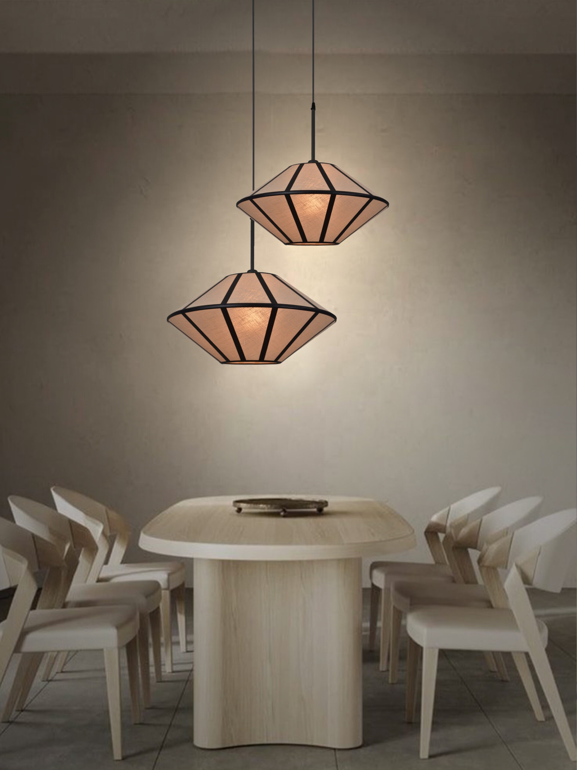 Lámpara de pantalla PREMIUM diseño geométrico piedra con vivos negros Silvioss