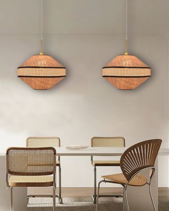 Lámpara de pantalla PREMIUM diseño geométrico beige y ratán con vivos negros Silvioss