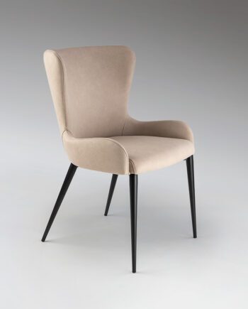 Silla TELMA con asiento textil beige con patas negras Schuller