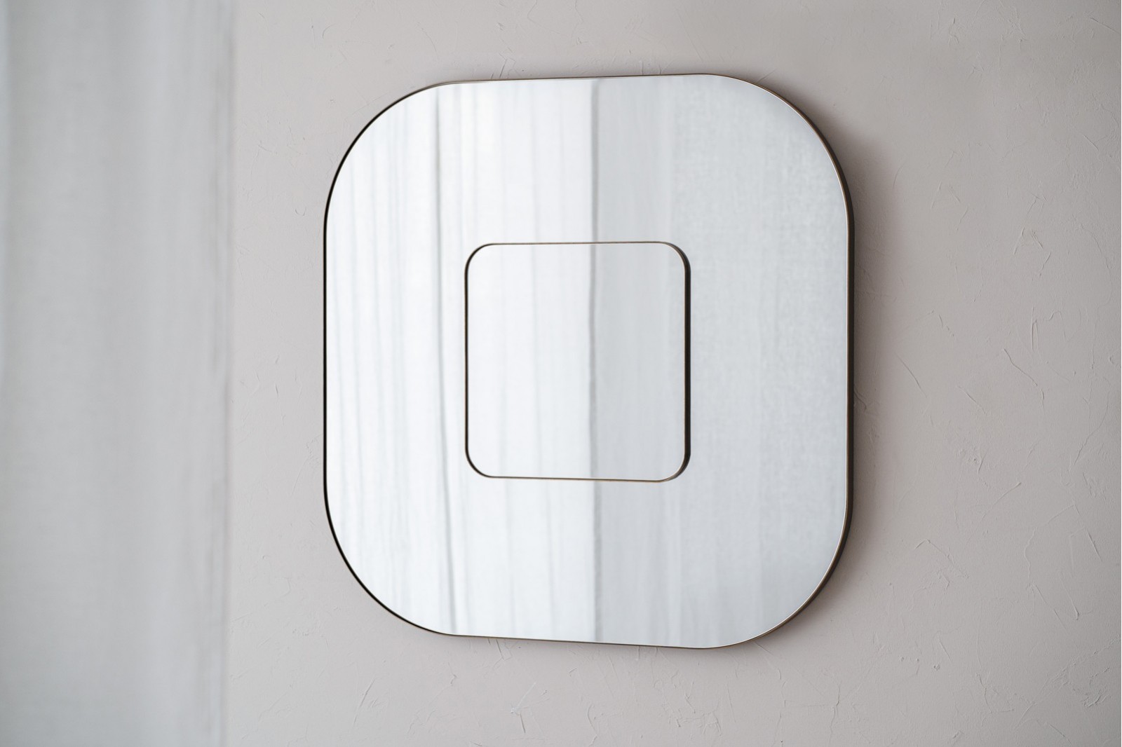 Espejo de pared cuadrado doble de perfil metal VP Interiorismo