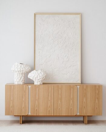 Aparador CURVA roble natural y arena mate con 4 puertas Vp Interiorismo